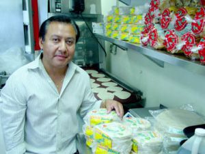 Zeferino García, mejor conocido como Zefe, en su restaurante y tortillería,“Expresión Oaxaqueña”. 