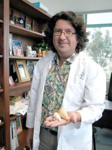 02.Feb.27 Bioscience to help the border and the world. By Mariana Martínez Esténs. Doctor Alexei Fedorovish Licea Navarro works surrounded by sharks and sea snails, hoping to reveal their secrets and turn them into powerful treatments to cure diabetes, tuberculosis, breast cancer, as well as arthritis, drug overdose or possible biochemical terrorist attacks.