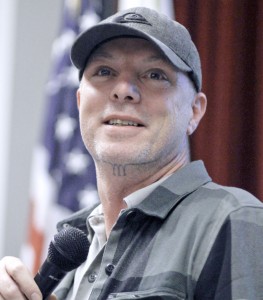 Peter Whitley es el director de programas de la Fundación Tony Hawk.
