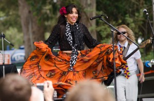 Toque flamenco con la presencia de la banda Locura, de San Francisco.Photo by Tudor Stanley