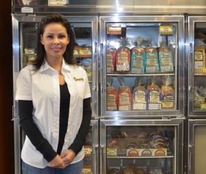 Deanna Smith, mujer Hispana nombrada recientemente como la Empresaria del año en la Cuidad de Escondido