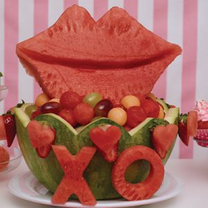 11798-Lips-and-Love-Basket
