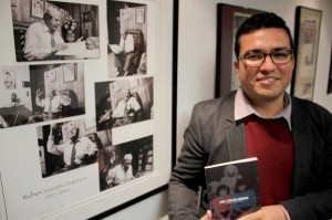 El Doctor Carlos Ramirez Vuelvas, ganador del Premio Nacional de Poesía 2014