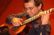 Alberto Limón extraordinario guitarrista concertista participará en el espectáculo de Romncero Gitano