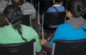 El programa apoya a niños y mujeres deportadas