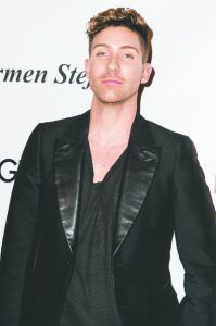 Bobby Newberry,destacado coreógrafo internacional, bailarín, cantante y compositor