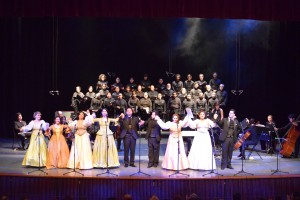El elnco artístico completo qeu participó en el concierto Magnificat Luz de Adviento