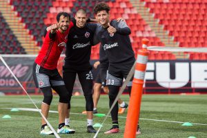 Luis Michel (Izquierda) llega a Xolos con la ilusión de ser arquero titular. Foto/Club Tijuana