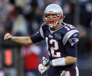 Tom Brady busca convertirse en el primer mariscal de campo en ganar cinco Super Bowls.