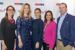 Shaina Gross, President & CEO, Susan G. Komen San Diego; Dana Alligood, Bank of America; Maria Menounos; Krista Torquato, Bank of America; and Brion Murray, Pfizer